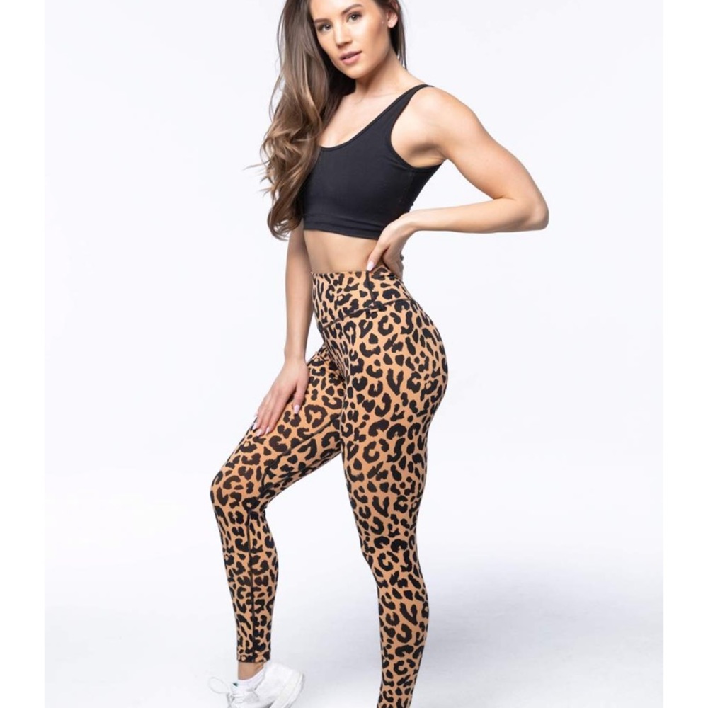 Trade w/ Zabrinam- don’t buy reserved BA cheetah